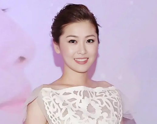 抛弃"军旅一姐"程愫,迎娶陈冠希前女友周丽淇,傅程鹏后悔了吗