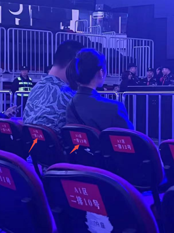 马頔陪李纯追星张惠妹,现场甜秀恩爱,男方着急买房被猜好事将近_腾讯