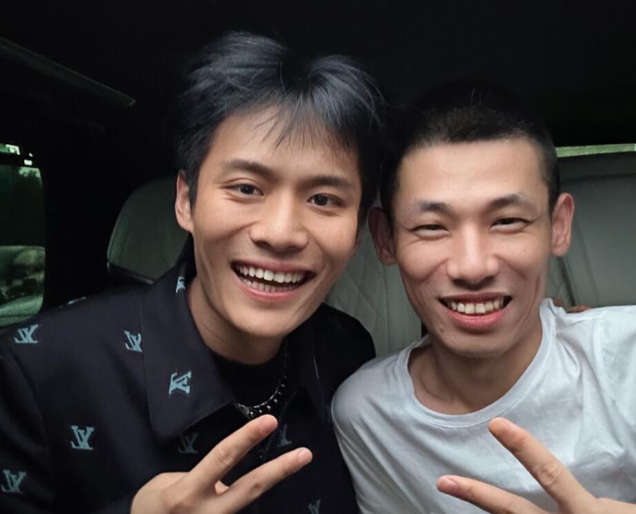 旭旭宝宝谁也不惯着怒喷榜一姐姐直言榜一就了不起
