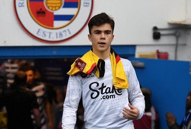 16岁新星莱西进1线队训练,青训再出良品,6人值得期待_腾讯新闻