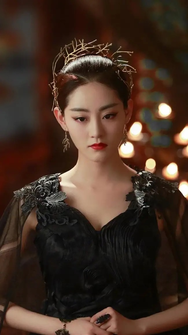 长月烬明后祝绪丹绝美古偶要抬上来了男主是张翰网友直言不期待