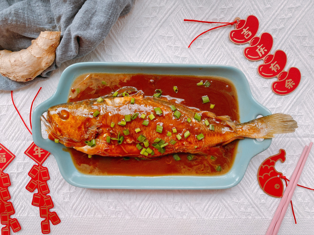 年夜饭之红烧鱼肉质鲜嫩入味不腥不柴寓意红红火火年年有余