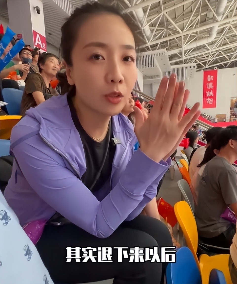 35岁奥运冠军魏秋月,退役仍心系中国女排,向3岁儿子灌输女排精神-腾讯