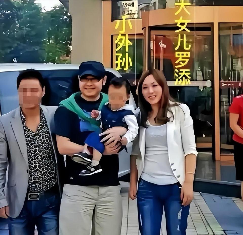 抛夫弃子嫁富商，与刀郎离婚34载后的杨娜，如今竟落得如此下场！_腾讯新闻