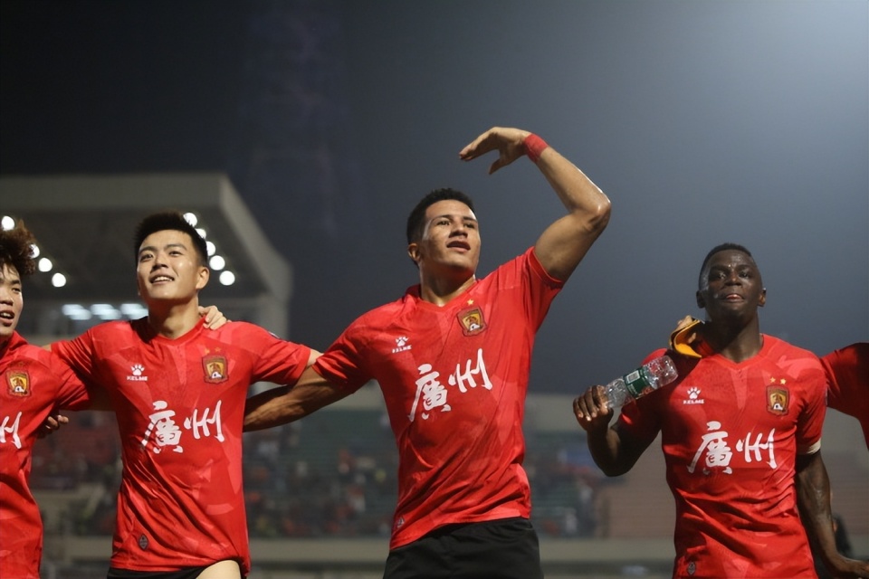 初露锋芒广州队淘宝成功新外援一来就登顶射手榜榜首