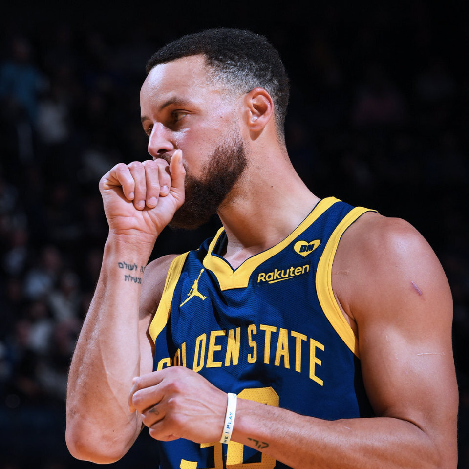 垃圾时间2人驱逐!勇士升至西部第九,库里14中5躺赢_腾讯新闻