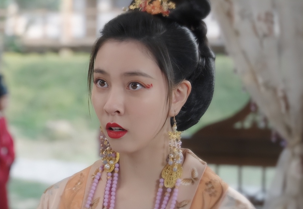 《恩爱两不疑》首播破亿,央视官方预热,言情剧有新王炸了!_腾讯新闻