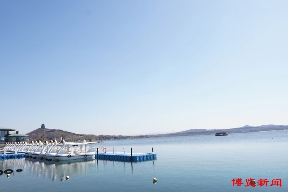 淄博与春同行徜徉文昌湖