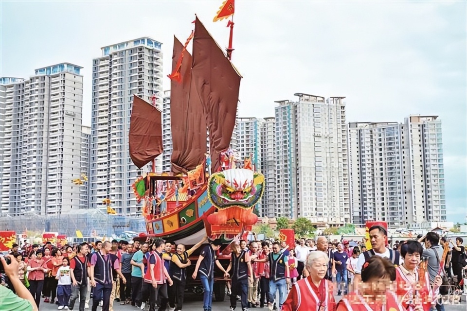 水与火的民俗盛典！送王船习俗在厦门为何能长盛不衰？_腾讯新闻