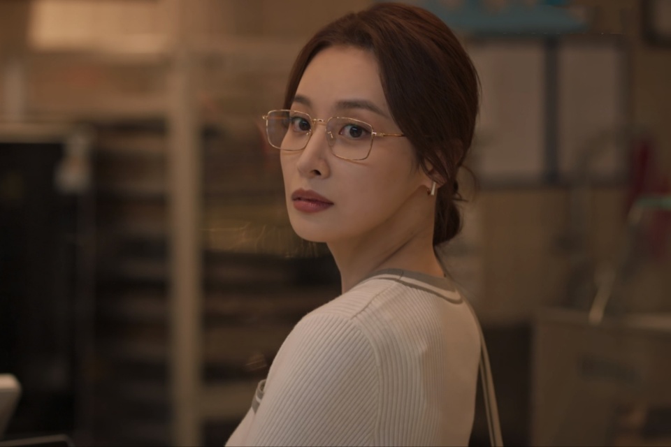 看清周琳的欲望,才懂苏见仁为何车祸身亡