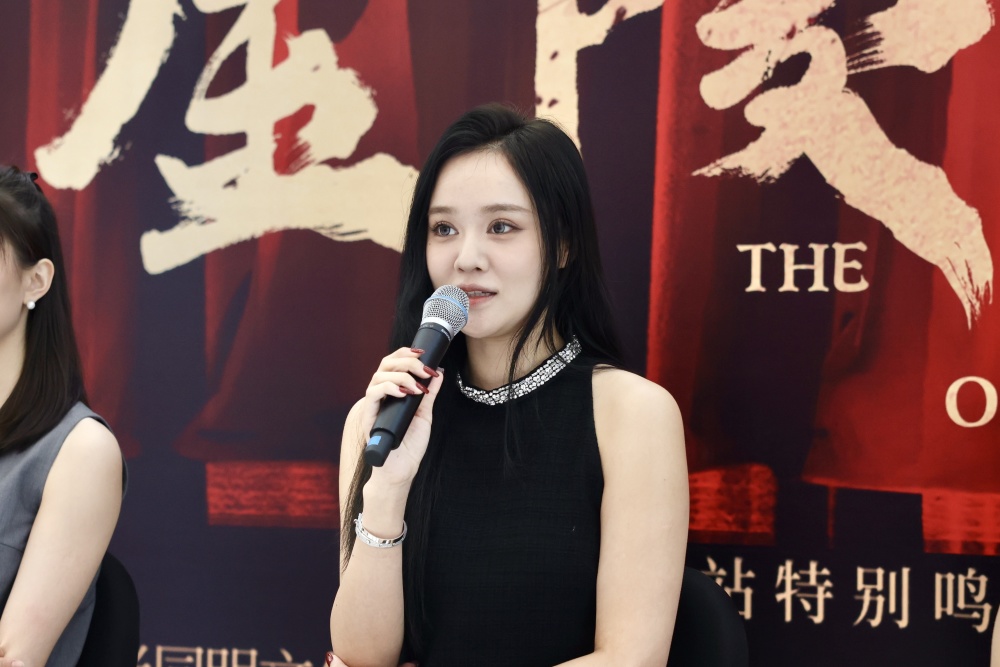 饰演玉墨的主演王家鑫坦言,此前通过电影她对玉墨有一定的了解,觉得