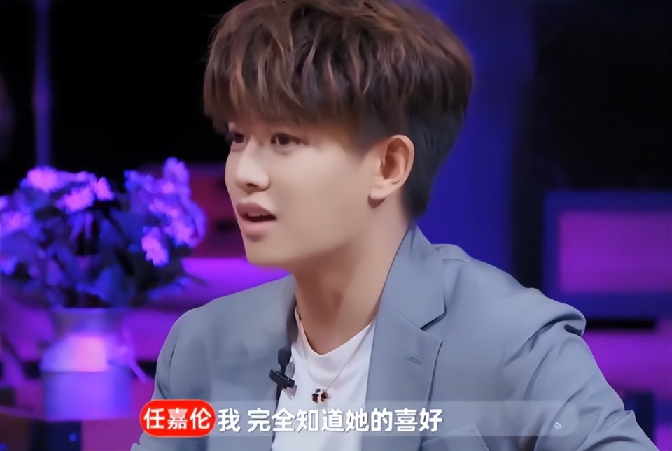 43岁马苏给34岁任嘉伦当妈,同框一出,我看乐了_腾讯新闻