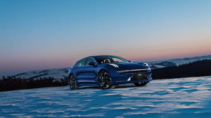 极氪0012023款全能进化,售价30万起至38.6万起