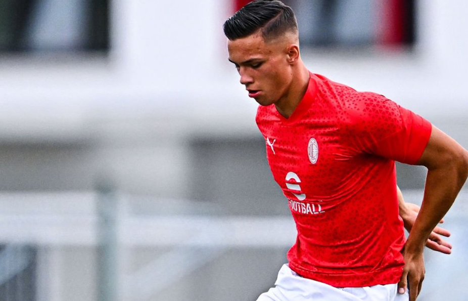 ac米兰年轻中卫续约进程放缓,比赛空间有限促使他想要离开