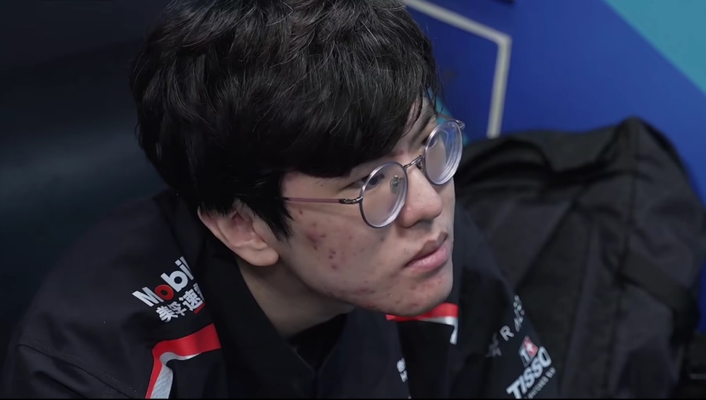 lol辅助_两冠辅助lol_辅助lol英文