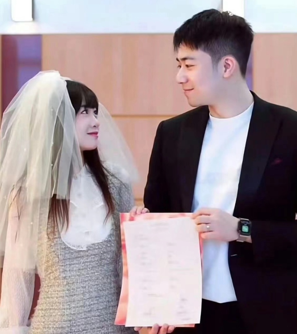 特步千金与七匹狼公子举办顶级豪门婚礼,何猷君奚梦瑶到场送祝福