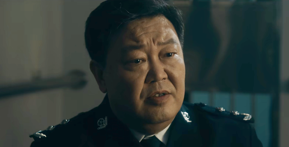 《白夜破晓》刘音惨死，关宏峰的黑暗恐惧症恢复，警队内鬼暴露_腾讯新闻