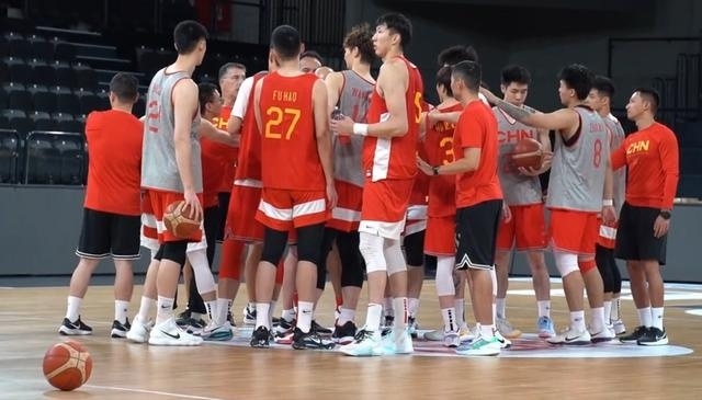 大换血!中国篮协官宣最新集训名单:周琦领衔多名大牌国手回归