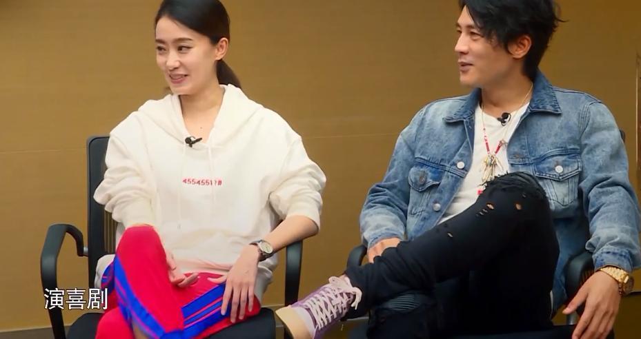 张小斐被嘲打回原形深扒她的履历和资本关系其实都是有原因的