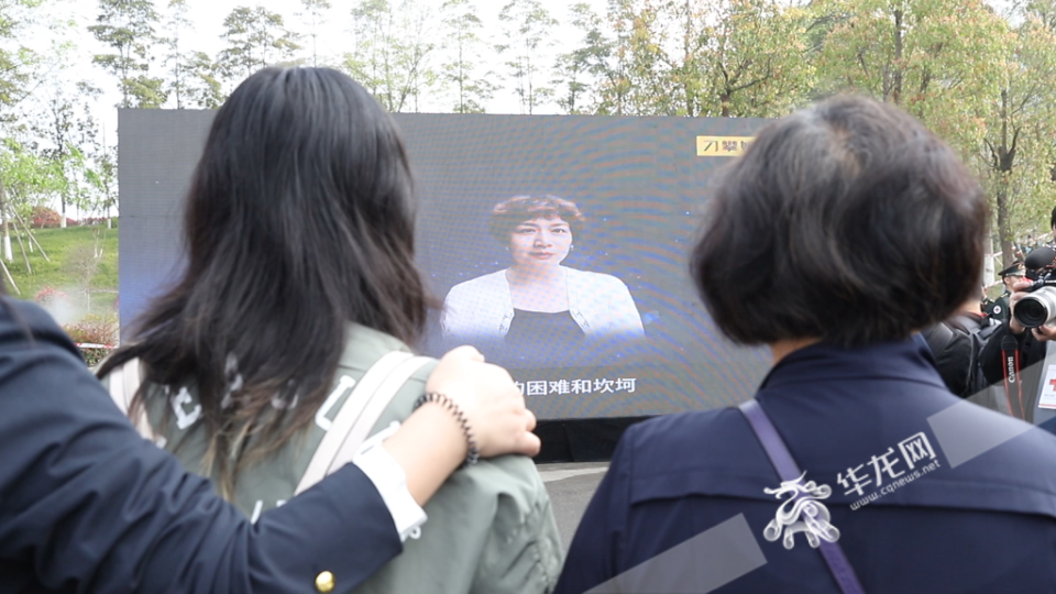 特写| 迟到295天的告别_腾讯新闻