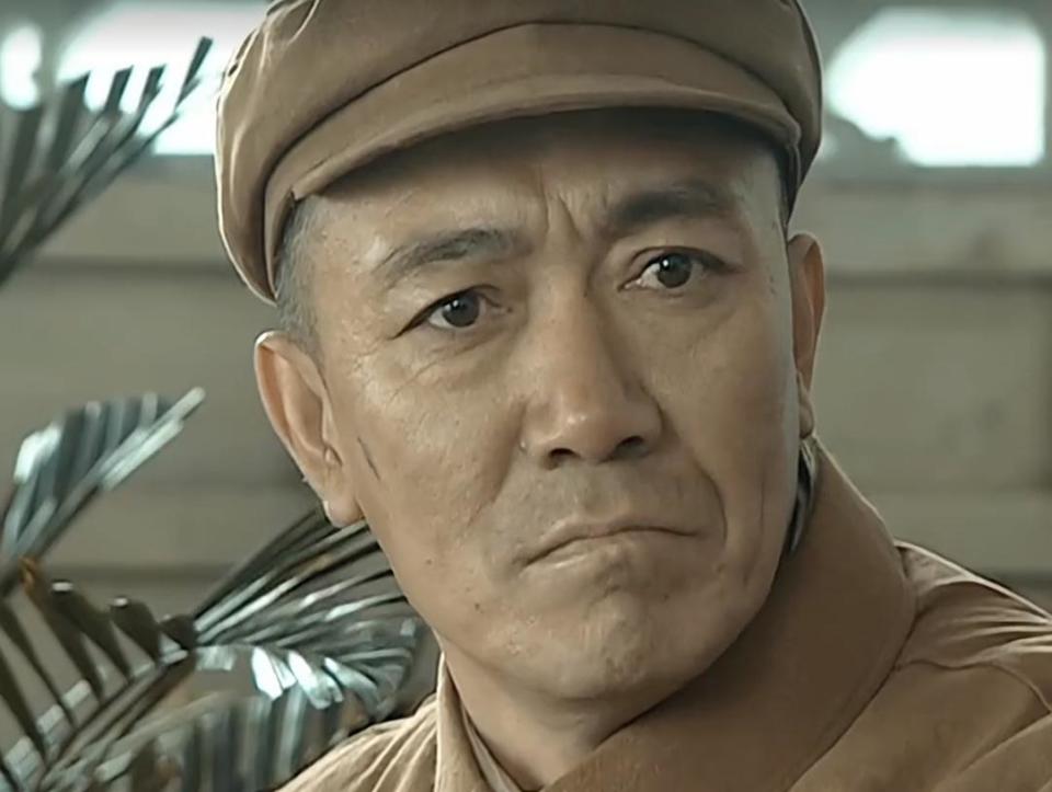 田雨想与李云龙离婚李云龙高兴之余,又想到了老战友赵刚还单身着,随后