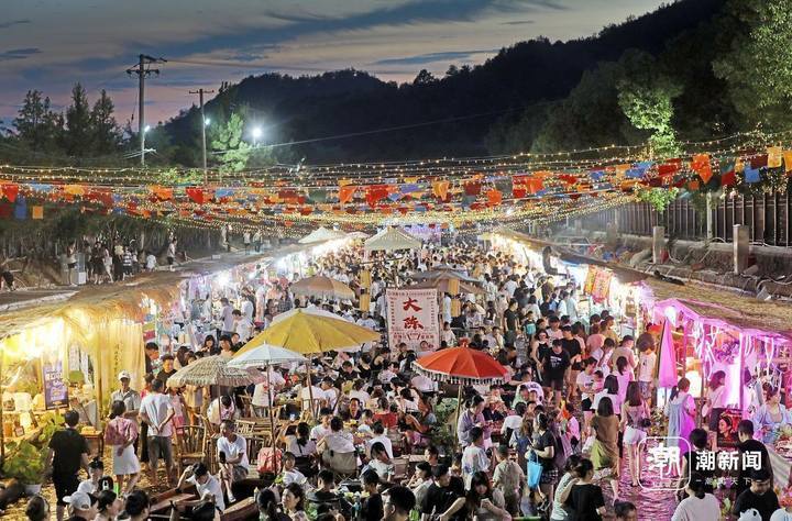 义乌乡村打造水上夜市 点亮"清凉"夜经济