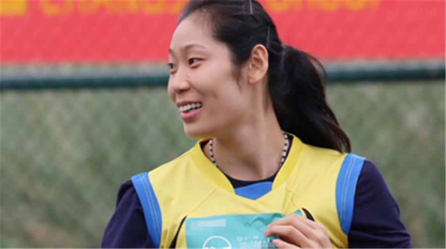 明年就是30岁的人,像她这样年龄的主攻,很多都是退役了,但是朱婷依然