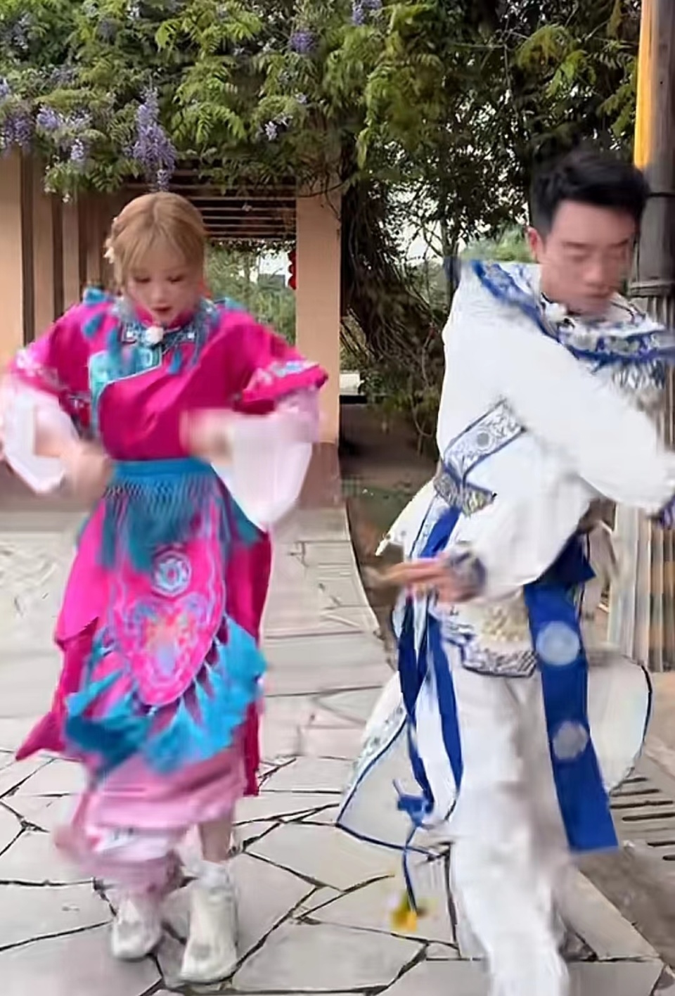 宋雨琦晒跑男团跳舞,一边俊男美女齐舞,一边群魔乱舞!_腾讯新闻