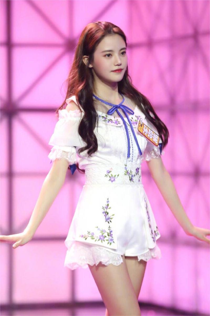 孙珍妮从塞纳河的美人鱼到长月烬明中的小狐妖