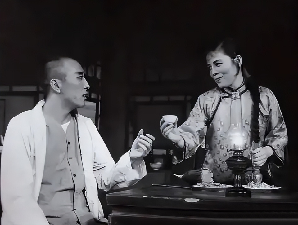 舒绣文去世56年，后人状况如何？儿子做过演员晚年幸福，孙子很有出息_腾讯新闻