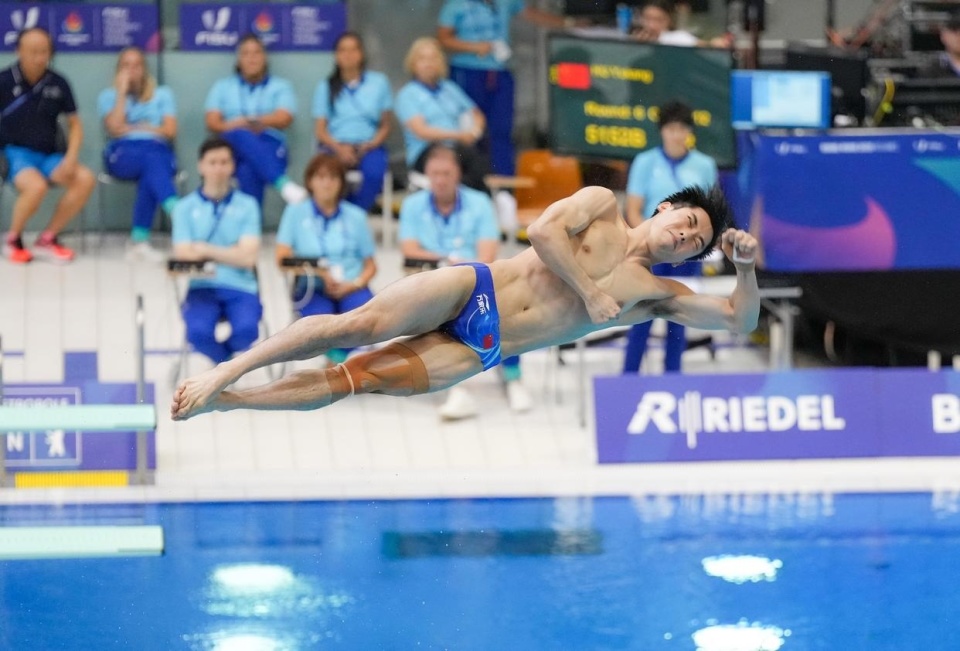 大运会｜张文澳、胡宇康分获跳水男子一米板冠亚军