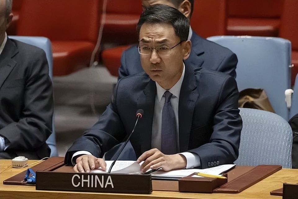 从制裁委员会制定的个人和实体,扩大到除驻海地的联合国机构,联合国