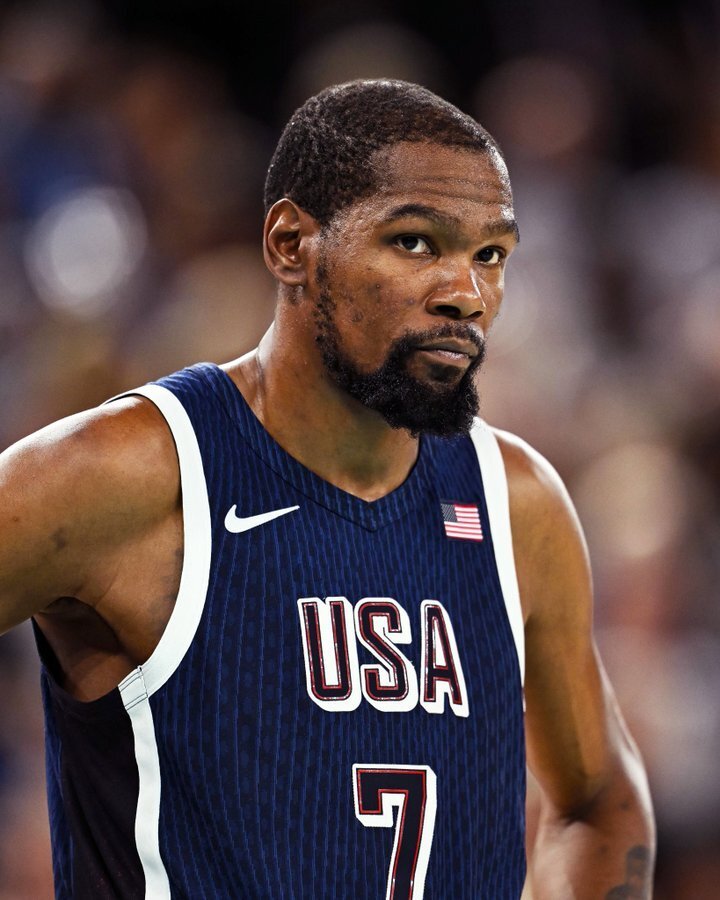 恭喜杜兰特加冕美国队奥运历史得分王布克那就是美国队长的地位