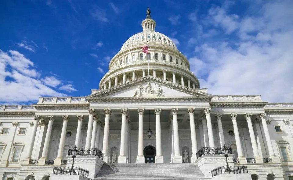 图为美国国会大厦所以,除了企业自身的动作,中国外交部也对此事做出了