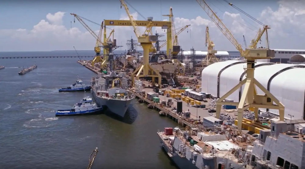 军舰为什么要先下水后舾装,为何不能在造船厂进行一步到位呢?