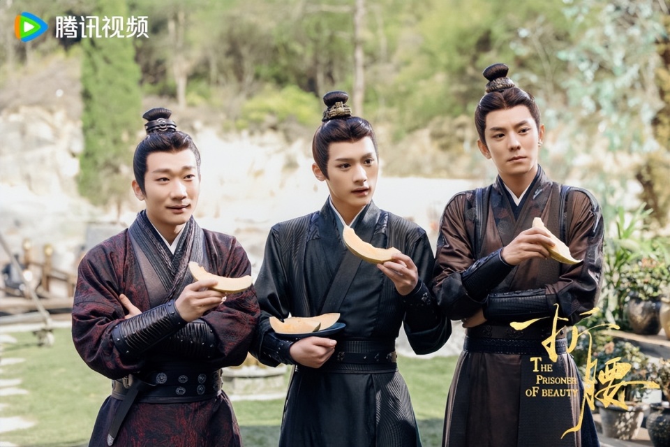 《折腰》12位男演员身材排名，高伟光第3，刘宇宁第2，第1太牛了_腾讯新闻