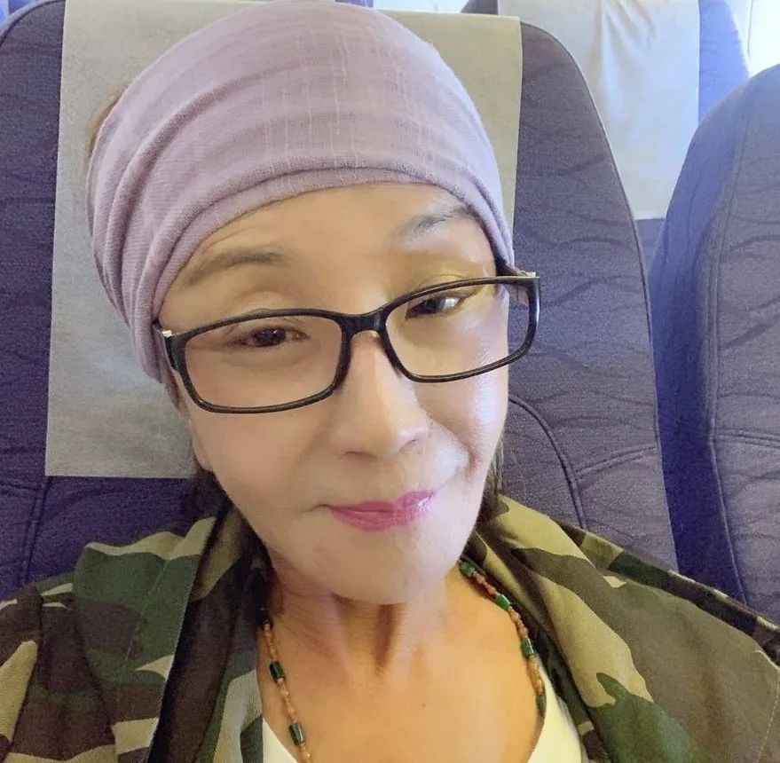 70岁连明月换肝后病逝,经纪人含泪公开遗愿,大年初六