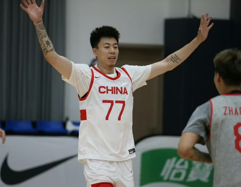 正式官宣!中国男篮国际排名下滑一位,张镇麟退出国家队