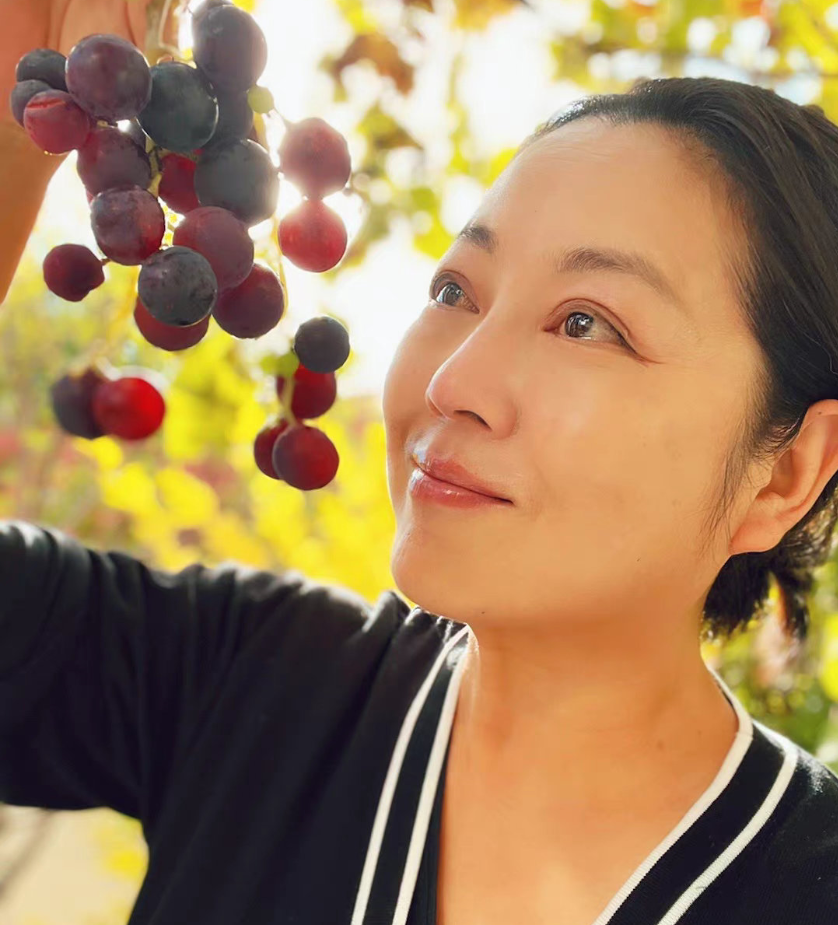 里的"张菊香",《关中女人》中的"荷花",《女人的村庄》里的"张西凤"等