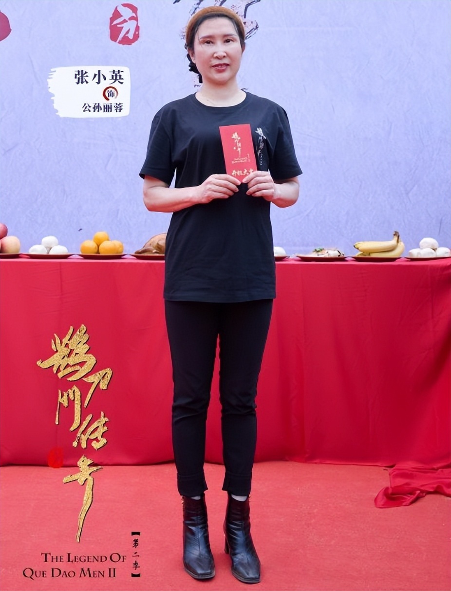 带妻进组?赵继伟老婆参演《鹊刀门传奇2》,看清五官后,气质不输小蒙