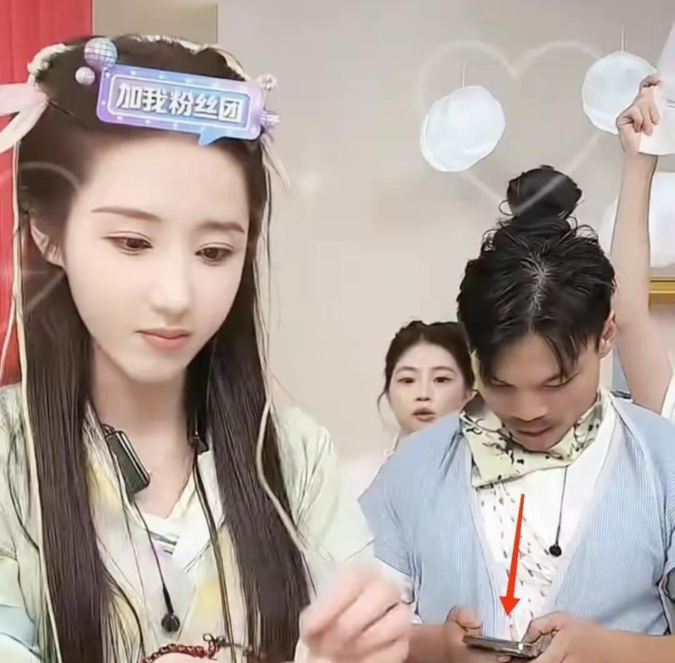乔妹女儿照片曝光！虎头虎脑似前任老公，和现任恩爱甜蜜_腾讯新闻