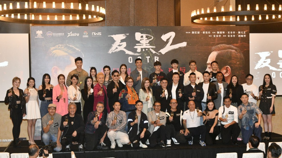 陈小春新剧《反黑2》被迫停拍，有演员爆料是因被拒绝投资_腾讯新闻