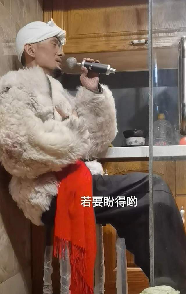 阿宝：忆儿时吃糠咽菜，叹人生失败，围在他身上的三个谜团之真相_腾讯新闻
