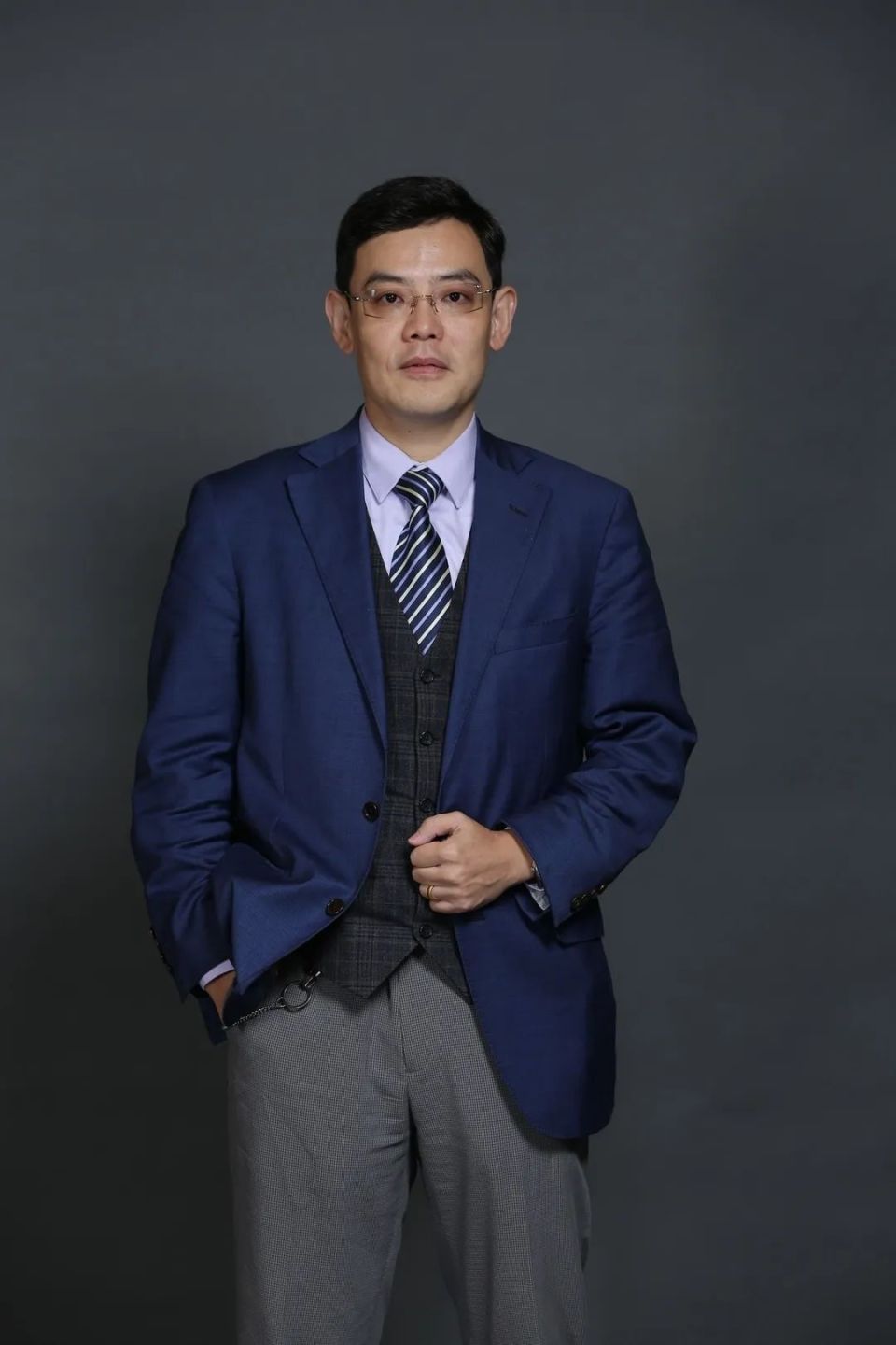 对话主委 | 王永刚:两件"怪事"引发的一场"头痛"变革