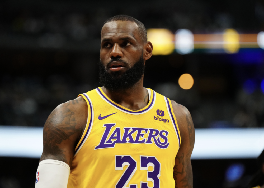 扎心!名记曝39岁詹皇话语权严重削弱 湖人如今浓眉说的算