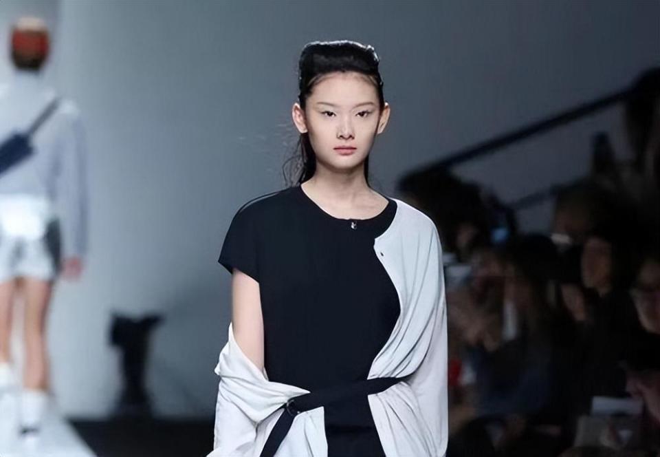 cba"虎王"孙军:妻子是貌美女主持,女儿身兼多职,进军娱乐圈