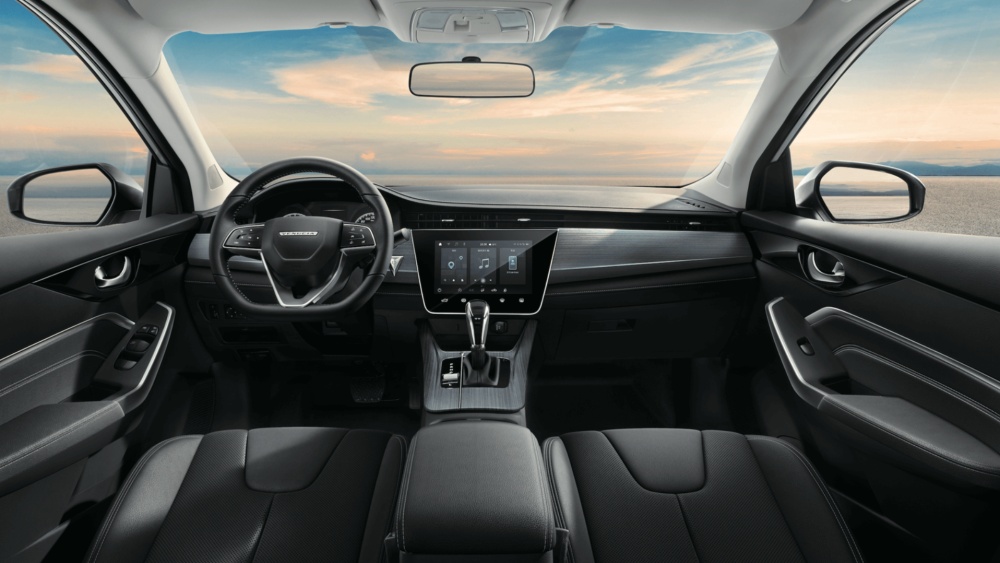 这款启辰d60的优点在于三大件确实不错,油耗低,而且车内的空间