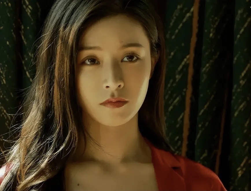 34岁文咏珊终于火了消失的她惊艳四座靠演技逆袭杨颖