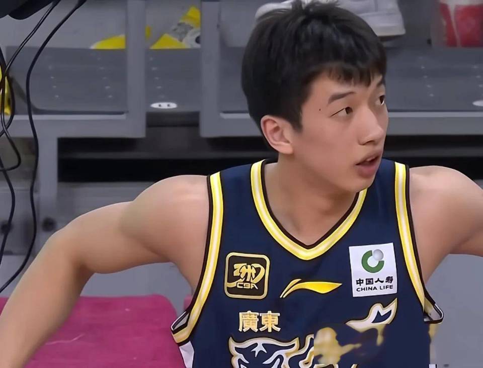 广东夏联93-66大胜山西 球员评价：3人优秀，4人及格，2人低迷_1