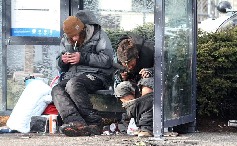 满街行尸走肉,零元购搞垮沃尔玛!